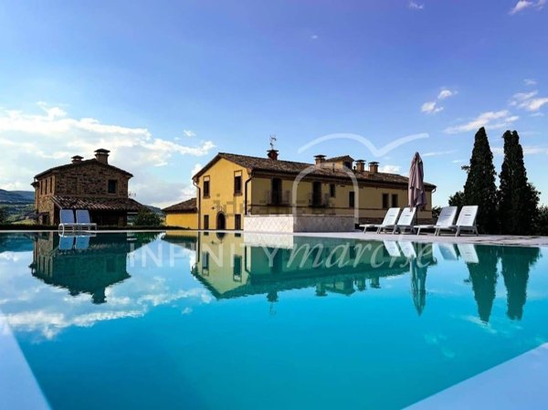 casa indipendente in vendita a Caldarola