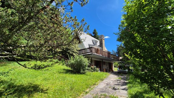 casa indipendente in vendita a Caldarola in zona Croce