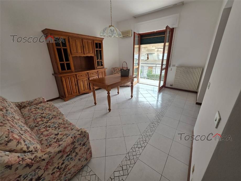 appartamento in vendita a Caldarola in zona Croce