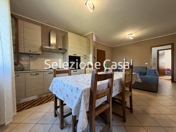 appartamento in vendita a Caldarola in zona Croce