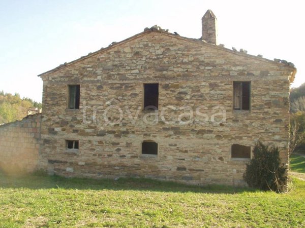 casa indipendente in vendita a Caldarola