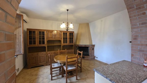 casa indipendente in vendita a Caldarola in zona Croce