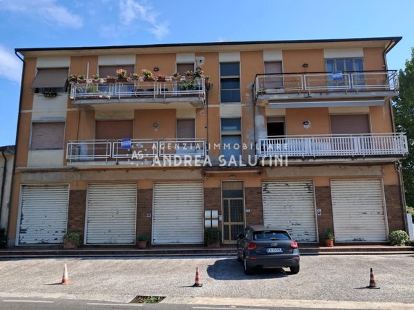 appartamento in vendita a Caldarola in zona Croce