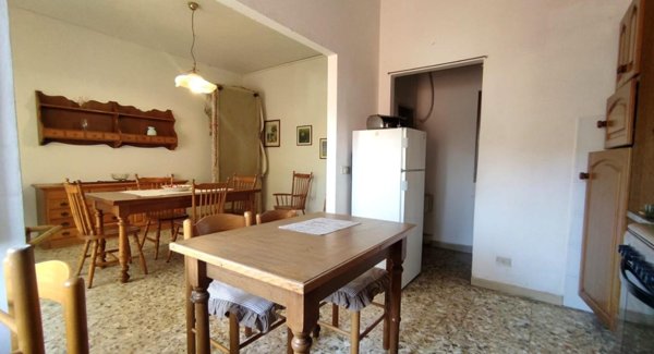 appartamento in vendita a Caldarola in zona Croce