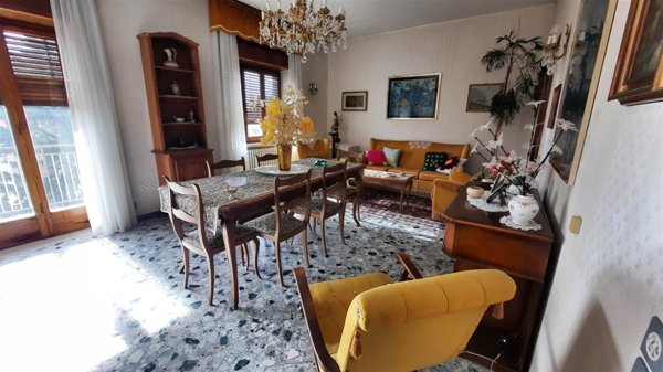 appartamento in vendita a Caldarola in zona Croce