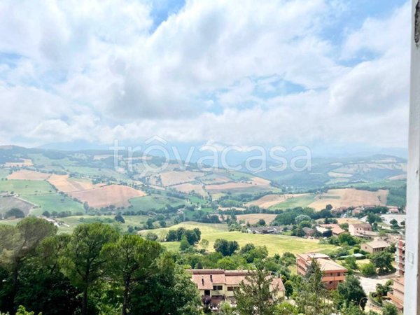 appartamento in vendita a Camerino in zona Varano