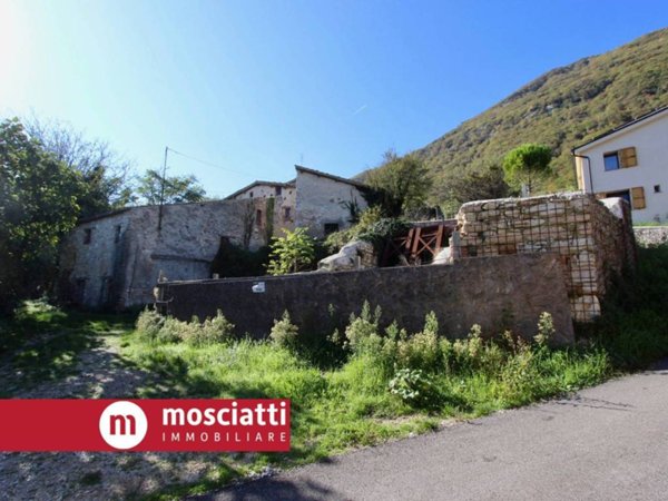 casa indipendente in vendita a Camerino in zona Costa San Severo