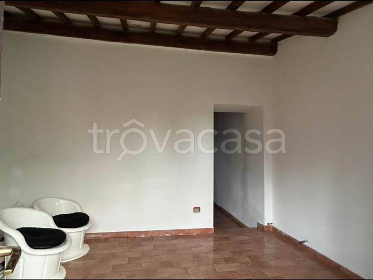 appartamento in vendita a Camerino in zona Mergnano San Savino