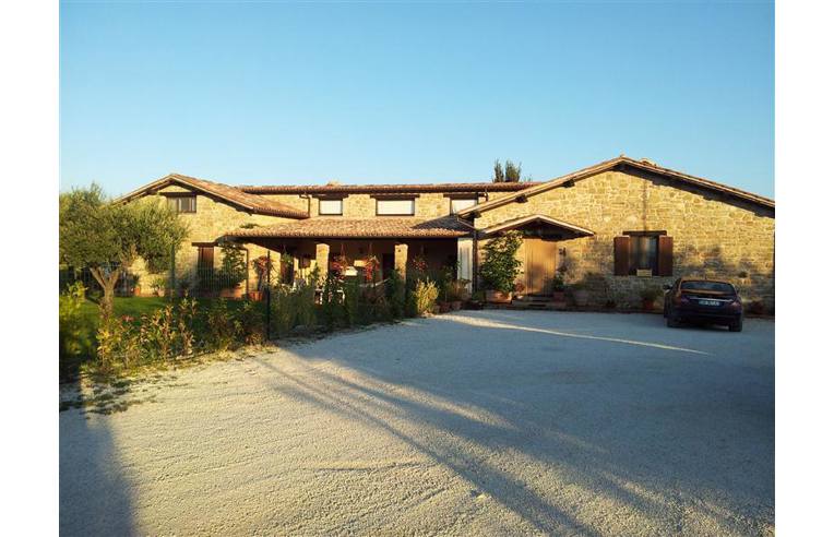 villa in vendita a Camerino in zona San Marcello