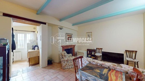 appartamento in vendita a Camerino in zona Morro