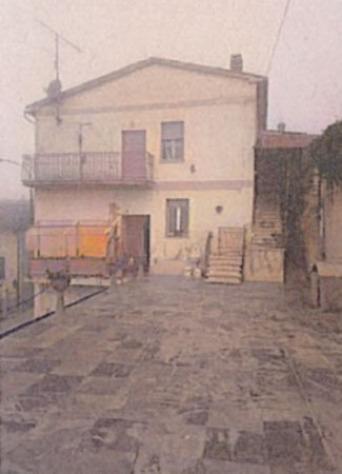 pentavano in vendita a Camerino in zona Capolapiaggia