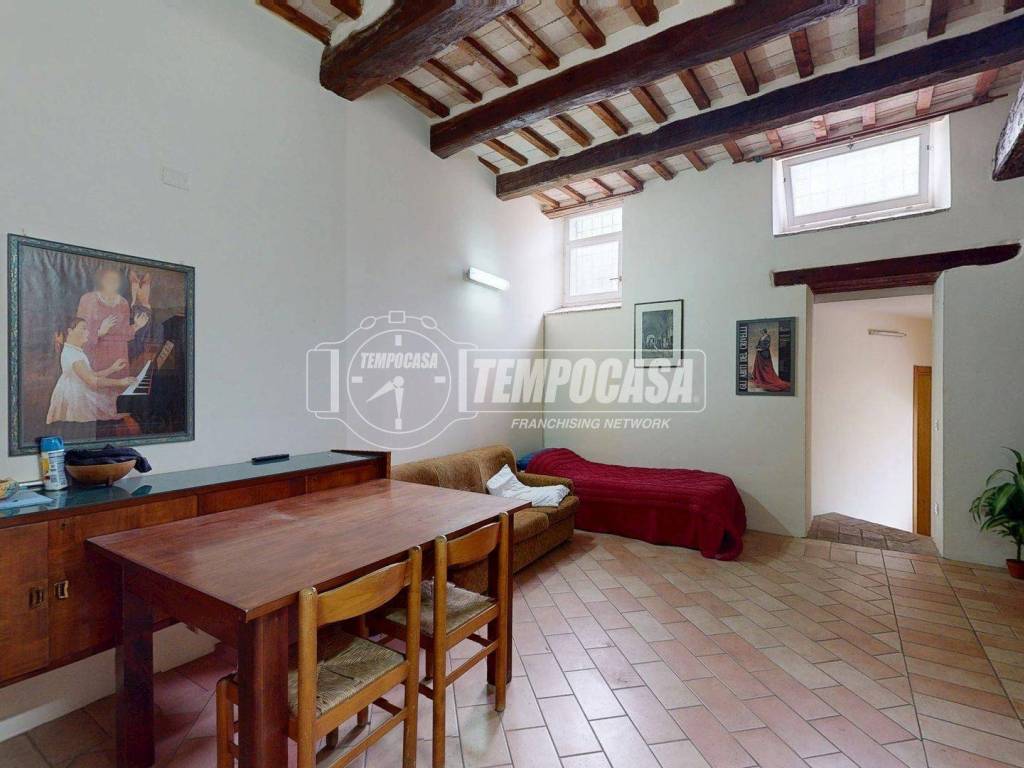 appartamento in vendita a Camerino in zona Morro