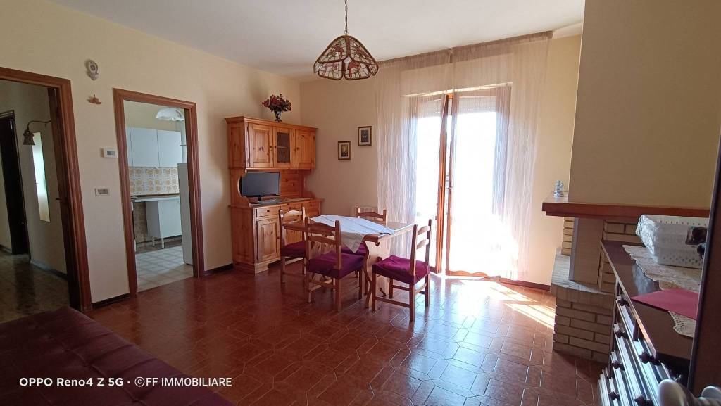appartamento in vendita a Camerino in zona Strada