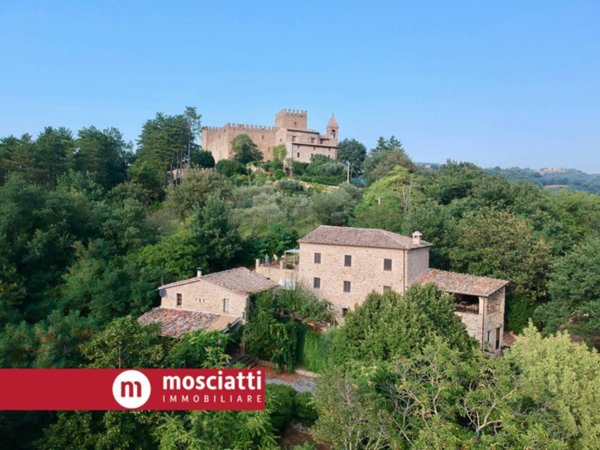 villa in vendita a Camerino