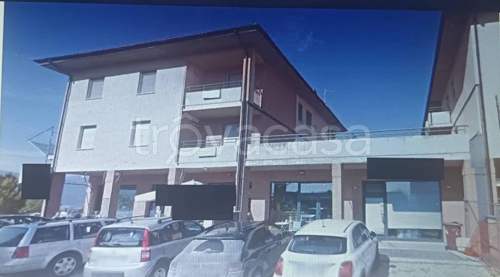 negozio in vendita a Camerino