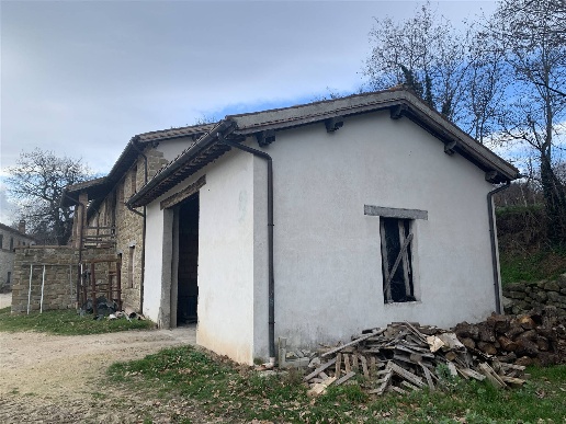 appartamento in vendita a Camerino in zona Casale