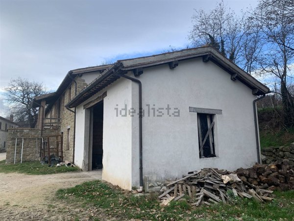 appartamento in vendita a Camerino in zona San Marcello