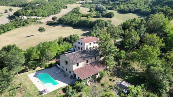 casale in vendita a Camerino in zona Casale