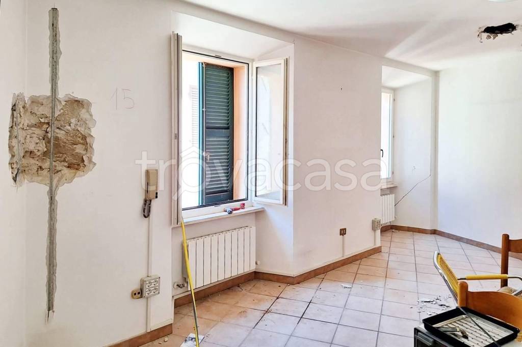 ufficio in vendita a Camerino
