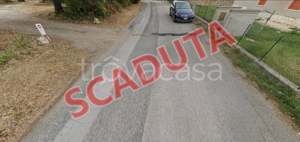 terreno edificabile in vendita a Camerino in zona Mecciano