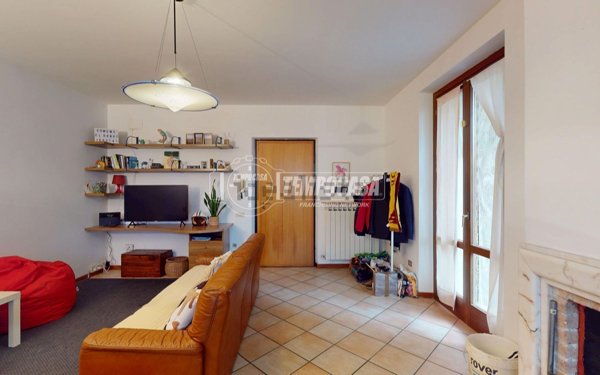appartamento in vendita a Camerino in zona Caselle