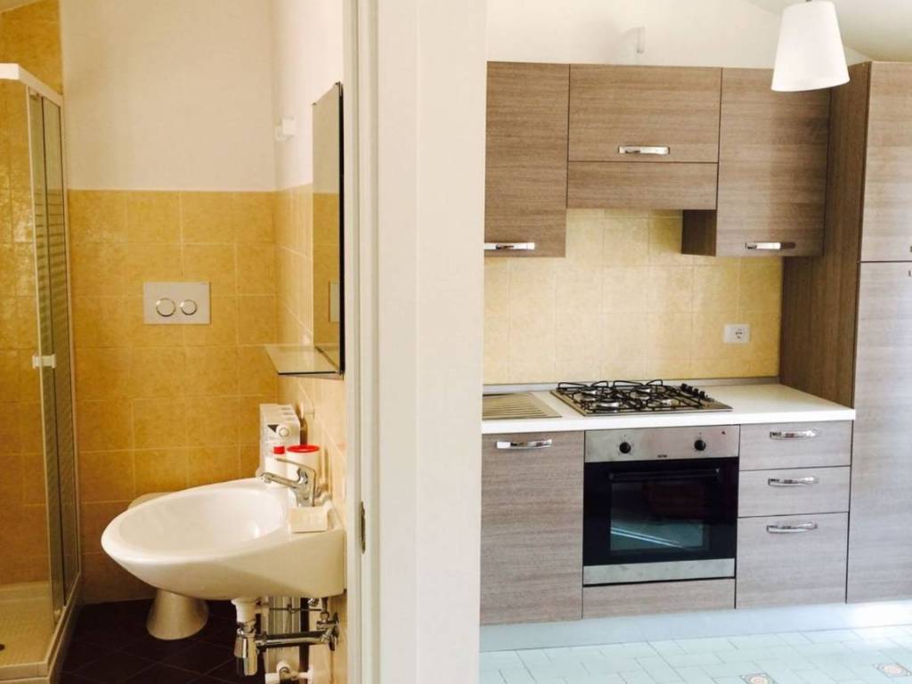 casa indipendente in vendita a Camerino