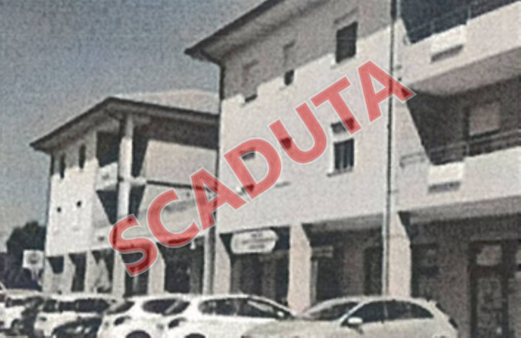 locale commerciale in vendita a Camerino