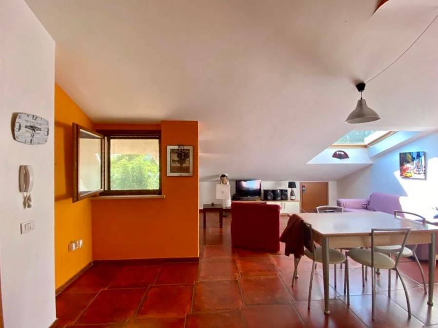 appartamento in vendita a Camerino in zona Caselle