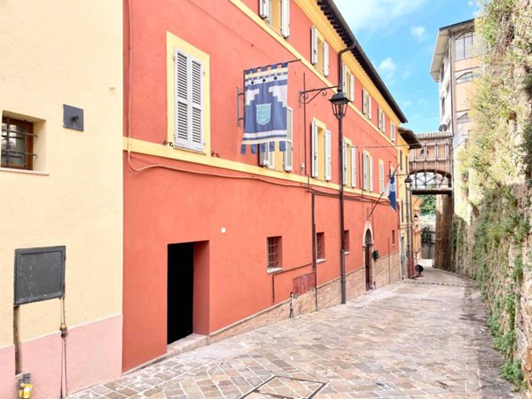appartamento in vendita a Camerino in zona Varano