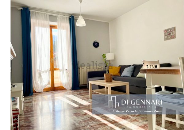 appartamento in vendita a Camerino in zona Varano