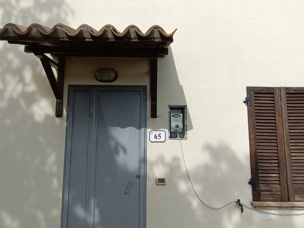 casa indipendente in vendita a Camerino