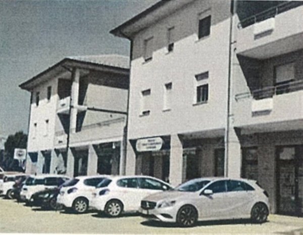 negozio in vendita a Camerino