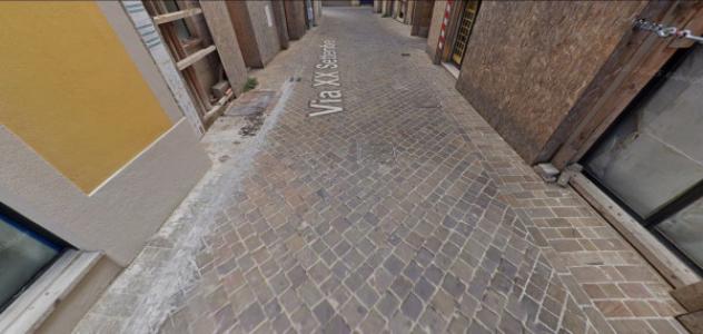 negozio in vendita a Camerino