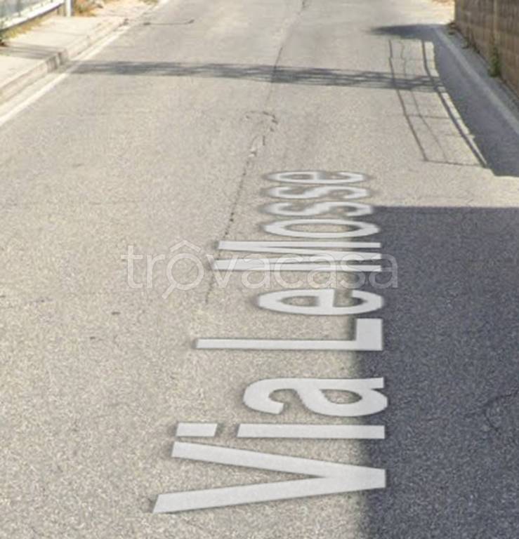 locale commerciale in vendita a Camerino