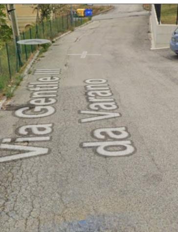 pentavano in vendita a Camerino in zona Varano