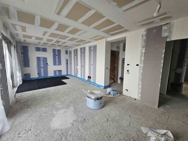 appartamento in vendita a Camerino in zona Varano