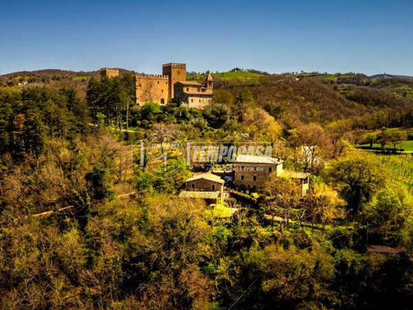 appartamento in vendita a Camerino in zona Varano