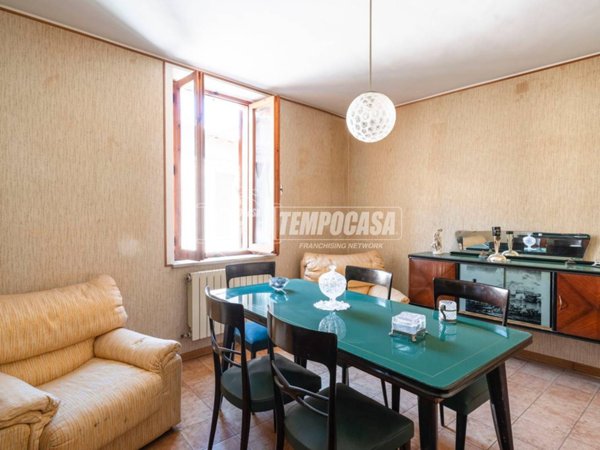 appartamento in vendita a Camerino in zona Varano