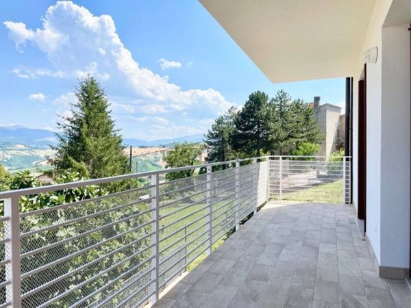 appartamento in vendita a Camerino in zona Varano