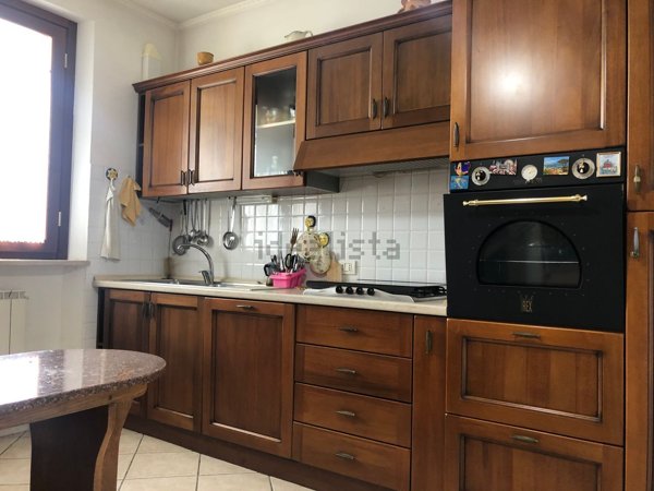 appartamento in vendita a Camerino in zona Caselle