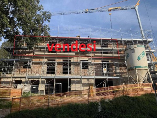 appartamento in vendita a Camerino in zona Varano