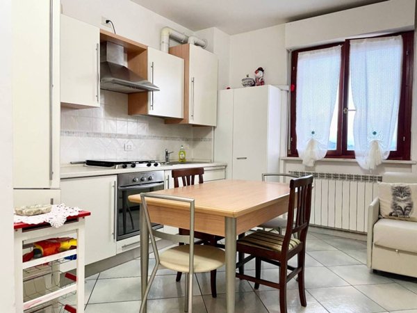 appartamento in vendita a Camerino in zona Varano