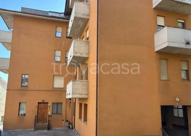 appartamento in vendita a Camerino in zona Varano