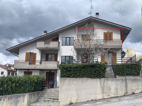 appartamento in vendita a Camerino in zona Varano