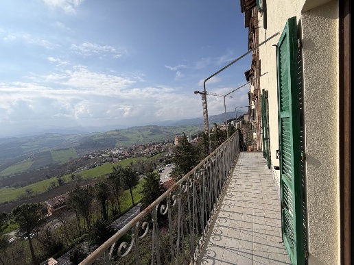 appartamento in vendita a Camerino in zona Varano