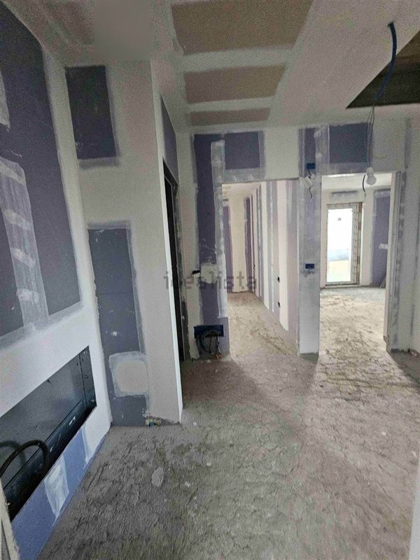 appartamento in vendita a Camerino in zona Varano