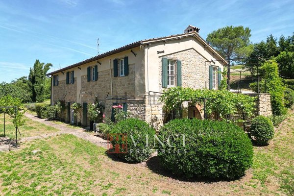 casa indipendente in vendita a Camerino in zona Casale