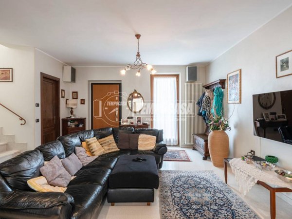 appartamento in vendita a Camerino in zona Varano