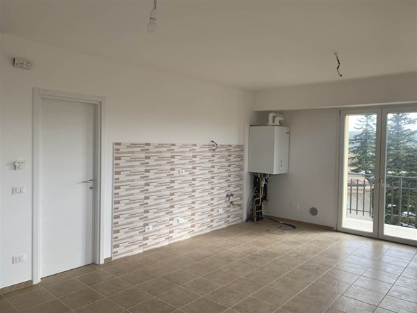 appartamento in vendita a Camerino in zona Varano