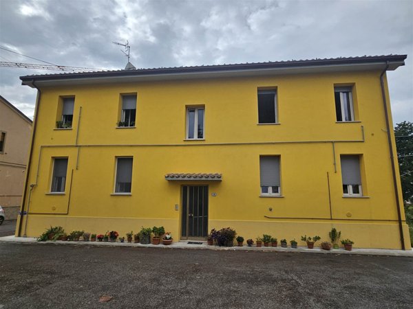 appartamento in vendita a Camerino in zona Varano